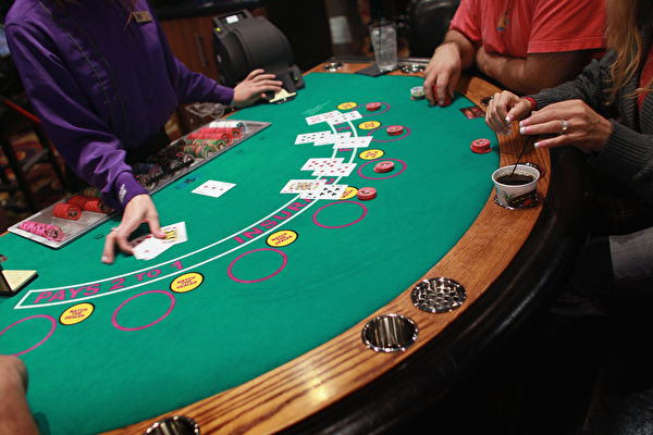 棋牌牛牛开局组合判断与防诈识别：智慧与策略的碰撞-彩票技巧-彩票交流-彩票策略